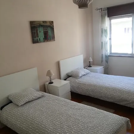 Spacious Central 2 Bedroom Apartment Setubal Exterior photo