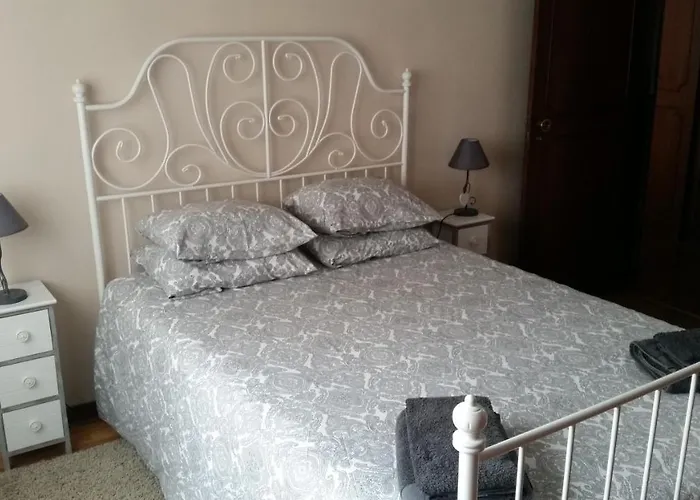 Spacious Central 2 Bedroom Apartment