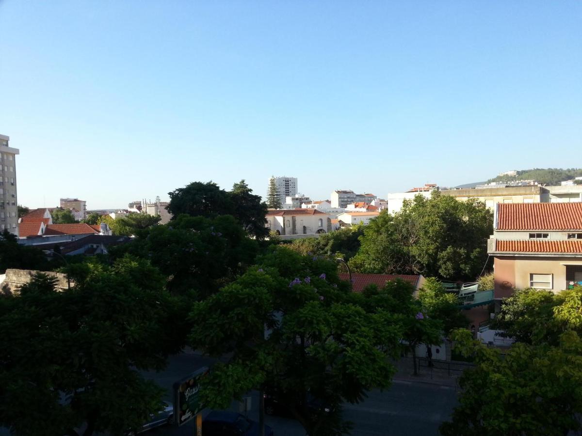 Spacious 2 Bedroom Apartment Setubal