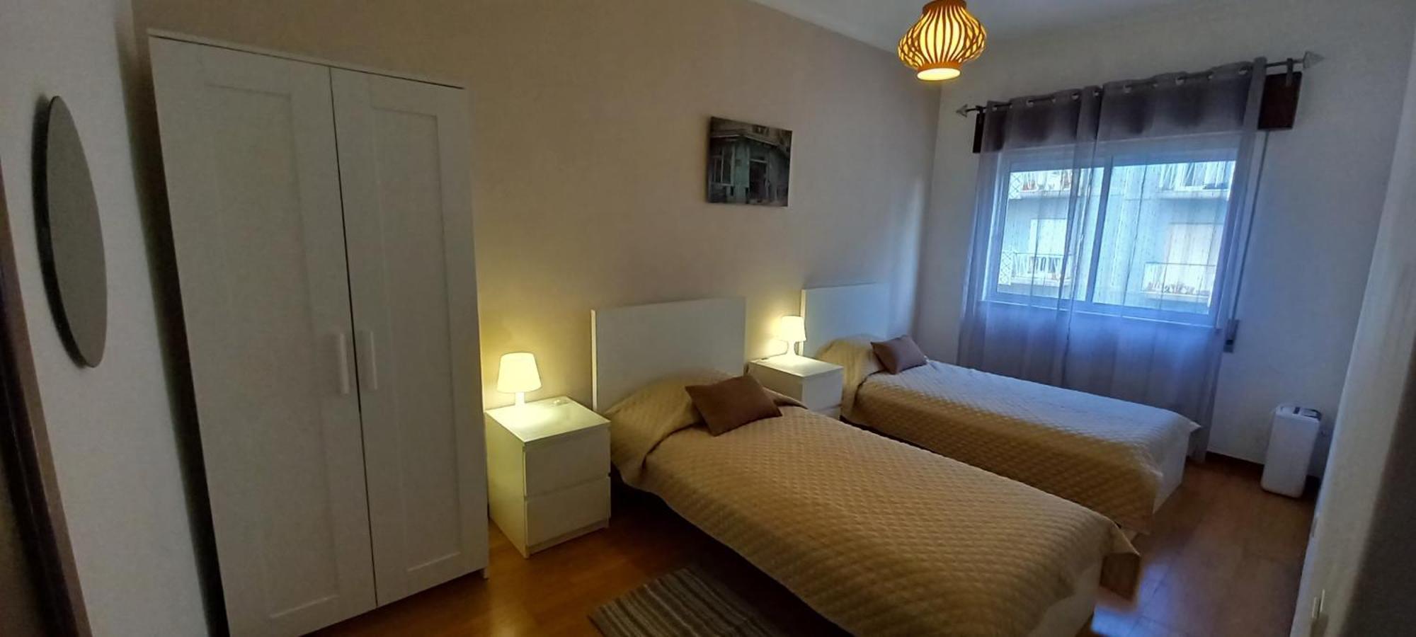 Apartment Spacious 2 Bedroom *