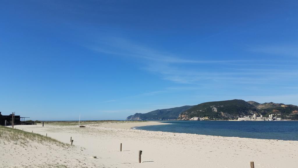 Apartment Spacious 2 Bedroom Setubal