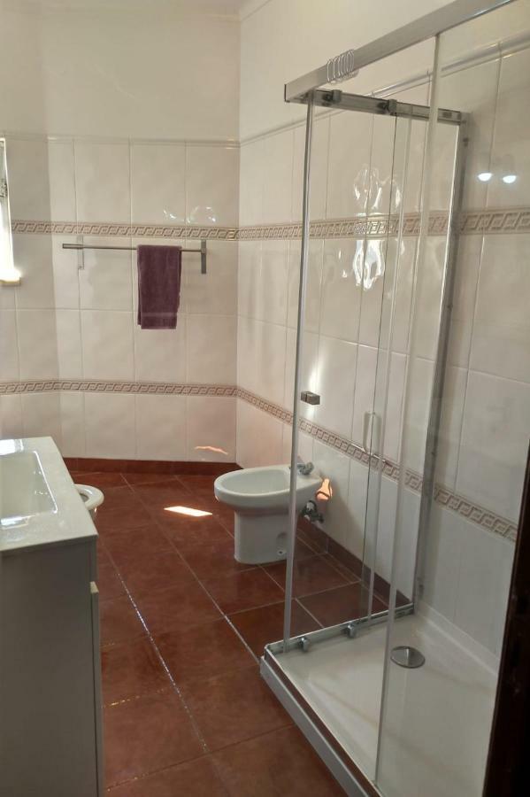 Apartment Spacious 2 Bedroom *
